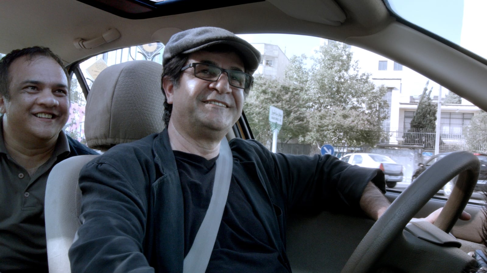 articles/2015/10/04/iran-s-most-defiant-film-of-the-year-is-set-entirely-inside-a-taxi-cab/150827-movies-taxi_zjqz7y