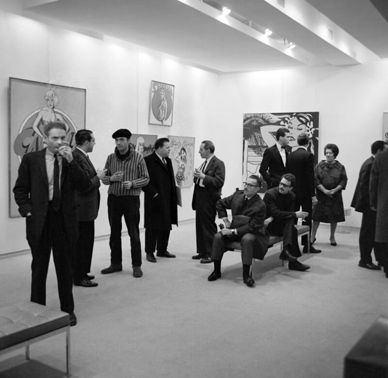 galleries/2010/09/04/16-haute-tickets-for-fall/fall-high-culture---pace-gallery_haegrj