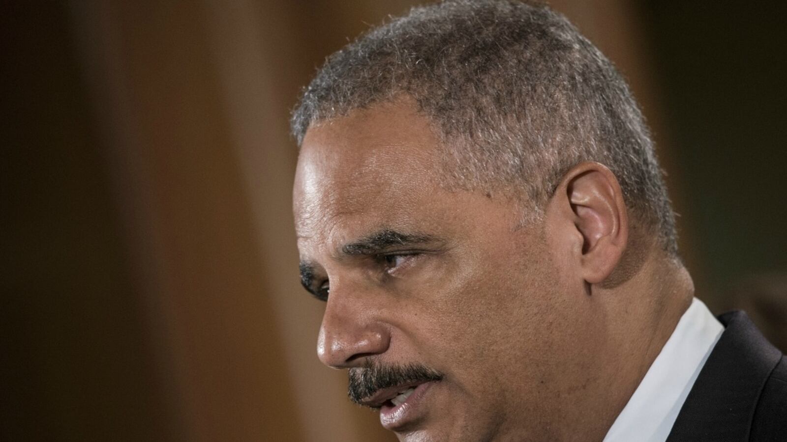 cheats/2014/09/23/u-s-bombs-eminent-threat-in-syria/140923-eric-holder-cheat_j0yujc