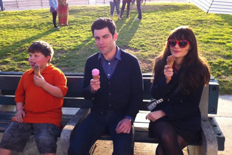 galleries/2011/12/22/whitney-cummings-selena-gomez-more-celebrity-twitter-pictures-photos/twitpics-zooey-deschanel_htp5mt