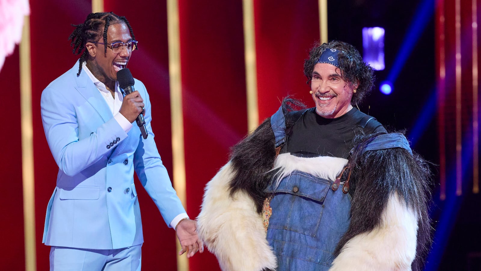 John Oates is revealed as Anteater on "The Masked Singer"