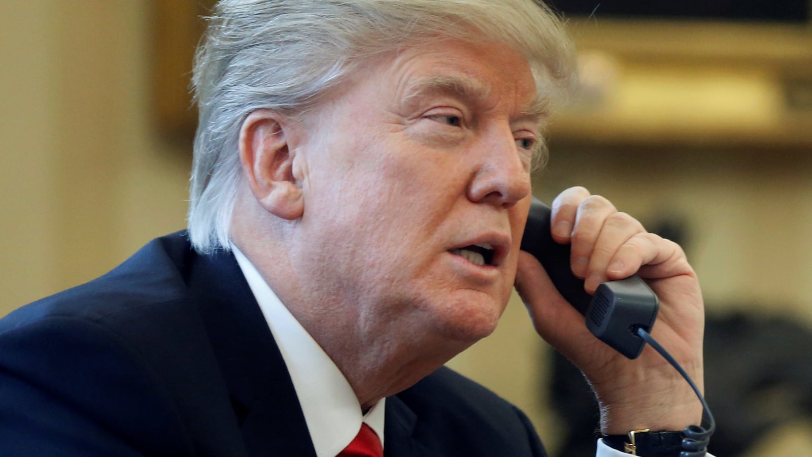 articles/2017/03/06/spicer-trump-may-not-accept-wiretap-investigation-results/170306-trump-wire-tap-tease_orm9gl