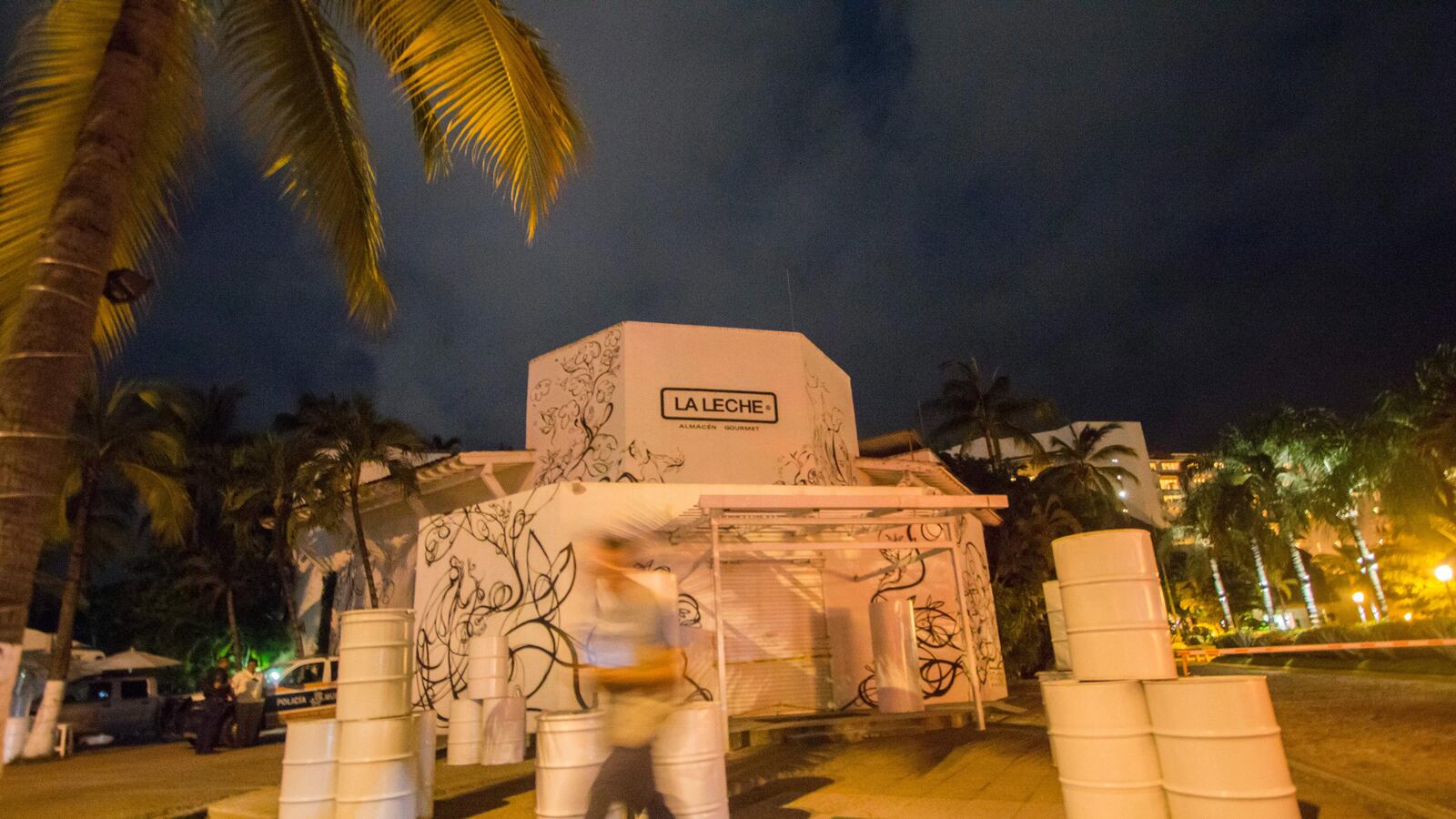 articles/2016/08/18/did-cjng-mexico-s-super-cartel-really-kidnap-el-chapo-s-son/160817-dickey-mexico-kidnapping-tease_pzayqp