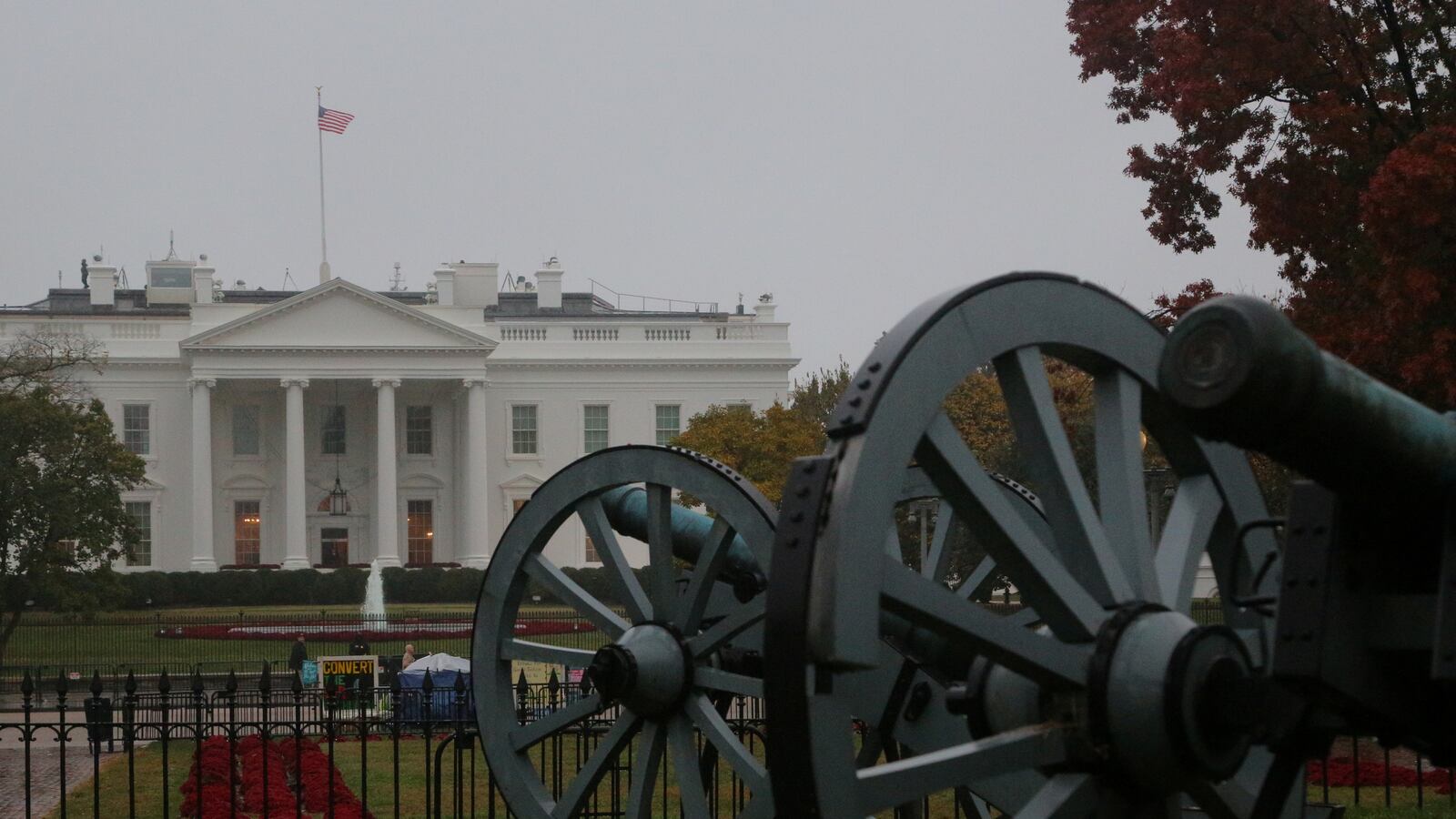 2018-11-06T000000Z_437162992_RC1C747AE820_RTRMADP_3_USA-ELECTION_ruoaf9