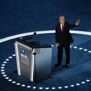 cheats/2016/07/28/bloomberg-trump-s-campaign-is-a-con/160728-bloomberg-dnc-cheat_sstdxo