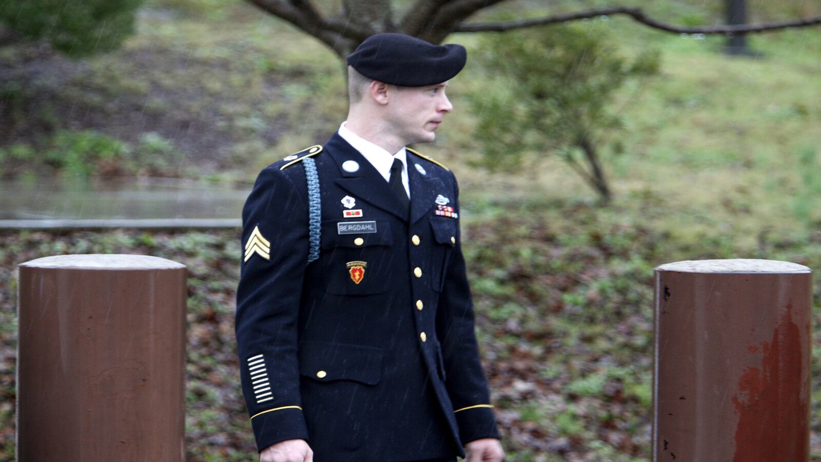 cheats/2016/12/03/bergdahl-asks-obama-for-pardon/161203-bergdahl-obama-pardon-cheat_ltqrkk