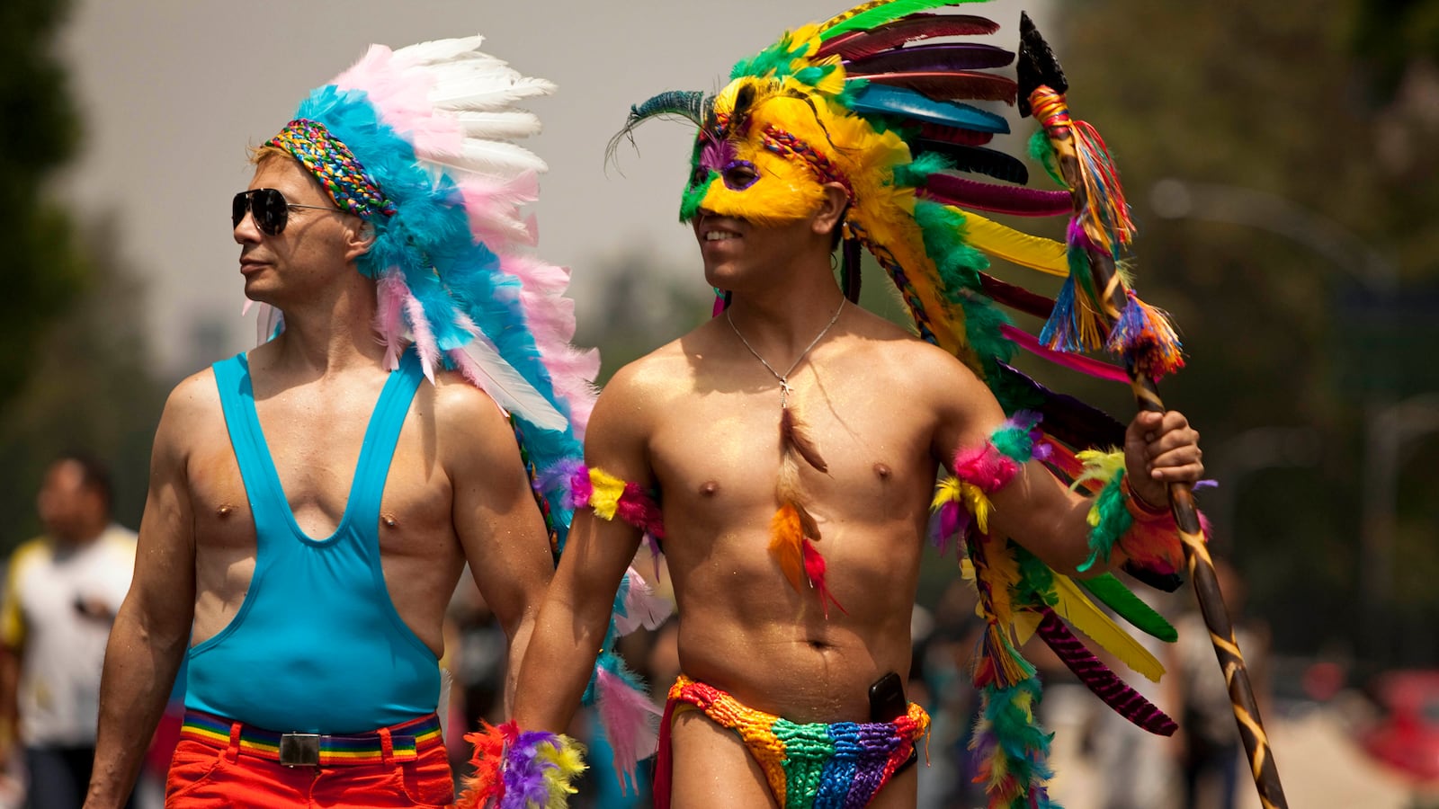 cheats/2013/06/30/gay-pride-parade-kicks-off-in-ny/130630-gay-parade-cheat_jnrsrc