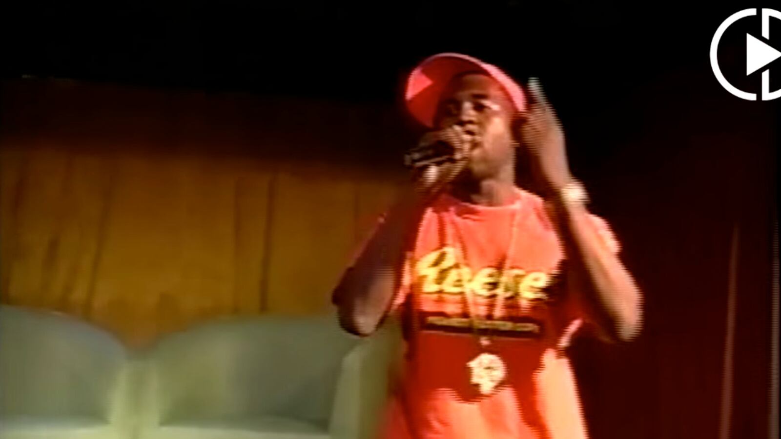 articles/2015/03/11/kanye-west-and-john-legend-s-early-version-of-gold-digger/150311-viralvid-kanye-tease_kdowqf