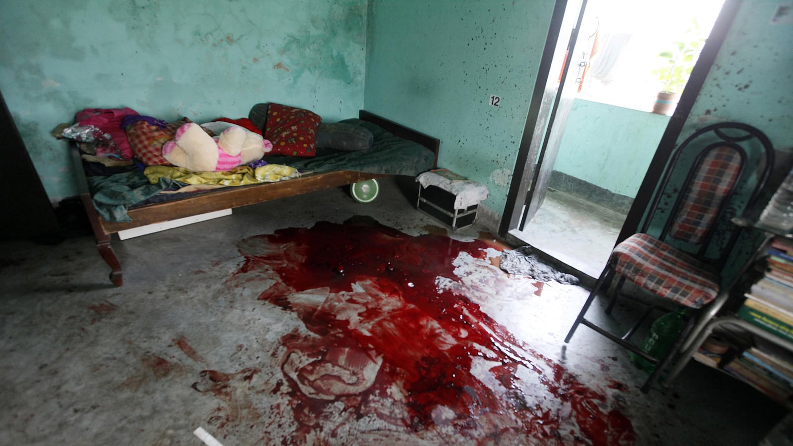 articles/2015/08/17/why-is-my-country-numb-to-a-child-s-murder/150817-hossein-bangladesh-tease_sqvyp4