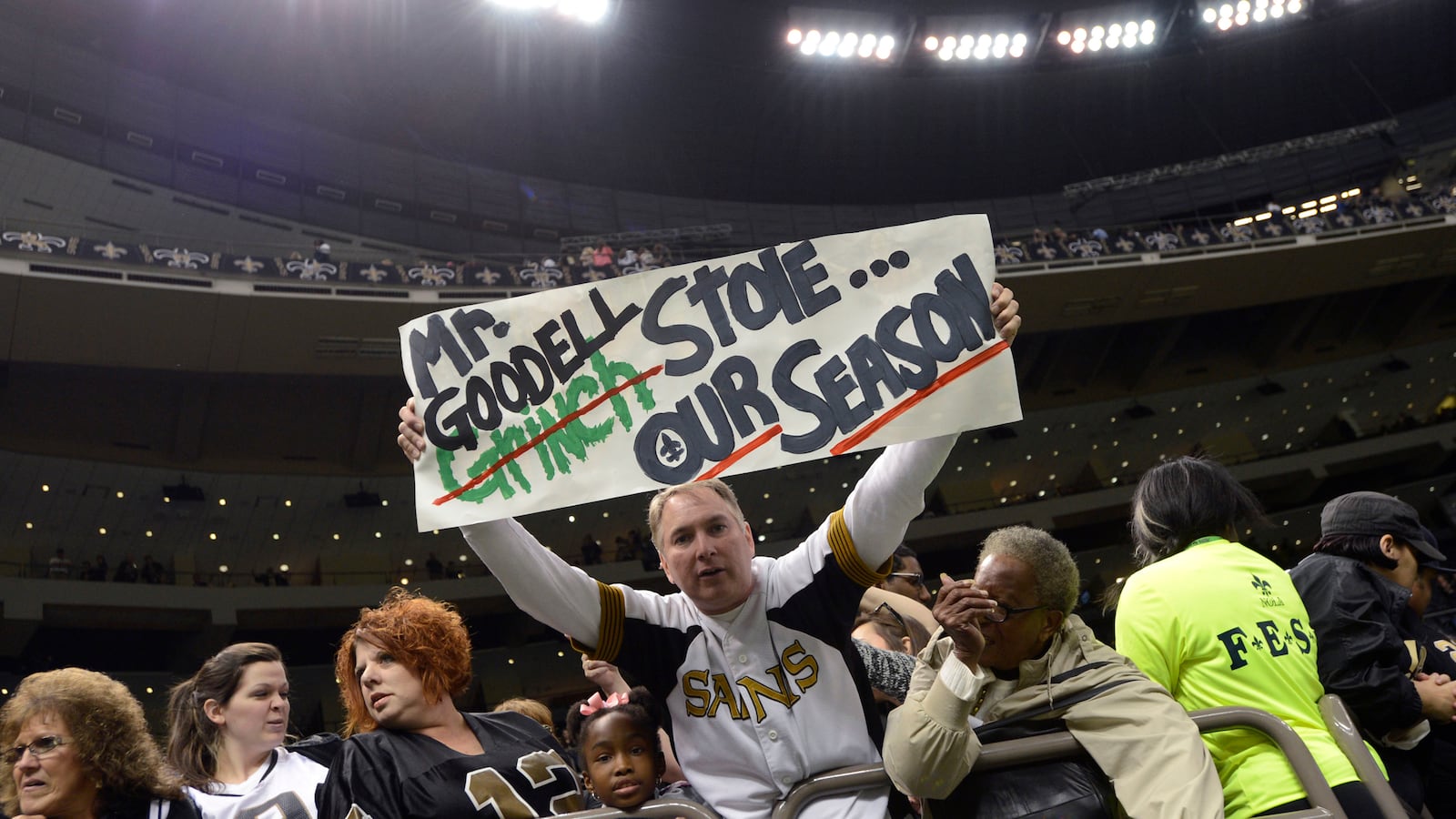 articles/2013/01/02/buzz-bissinger-on-the-nfl-s-no-good-very-bad-season/nfl-bad-season-bissinger_ptdxku