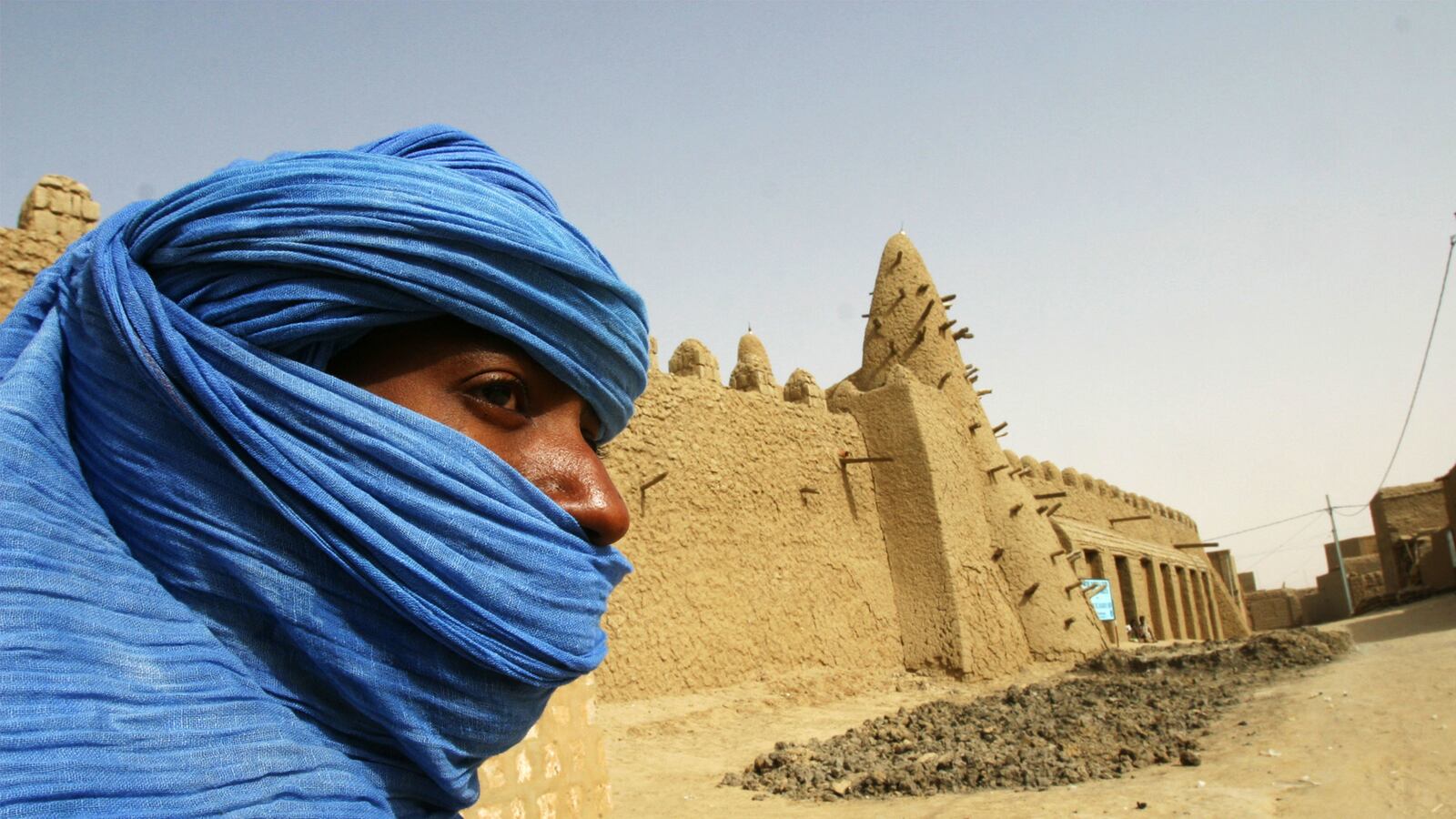 articles/2017/01/01/how-nomads-can-save-north-africa/161223-Jubber-Saharan-Nomads-Extinction-tease_hb3o4a