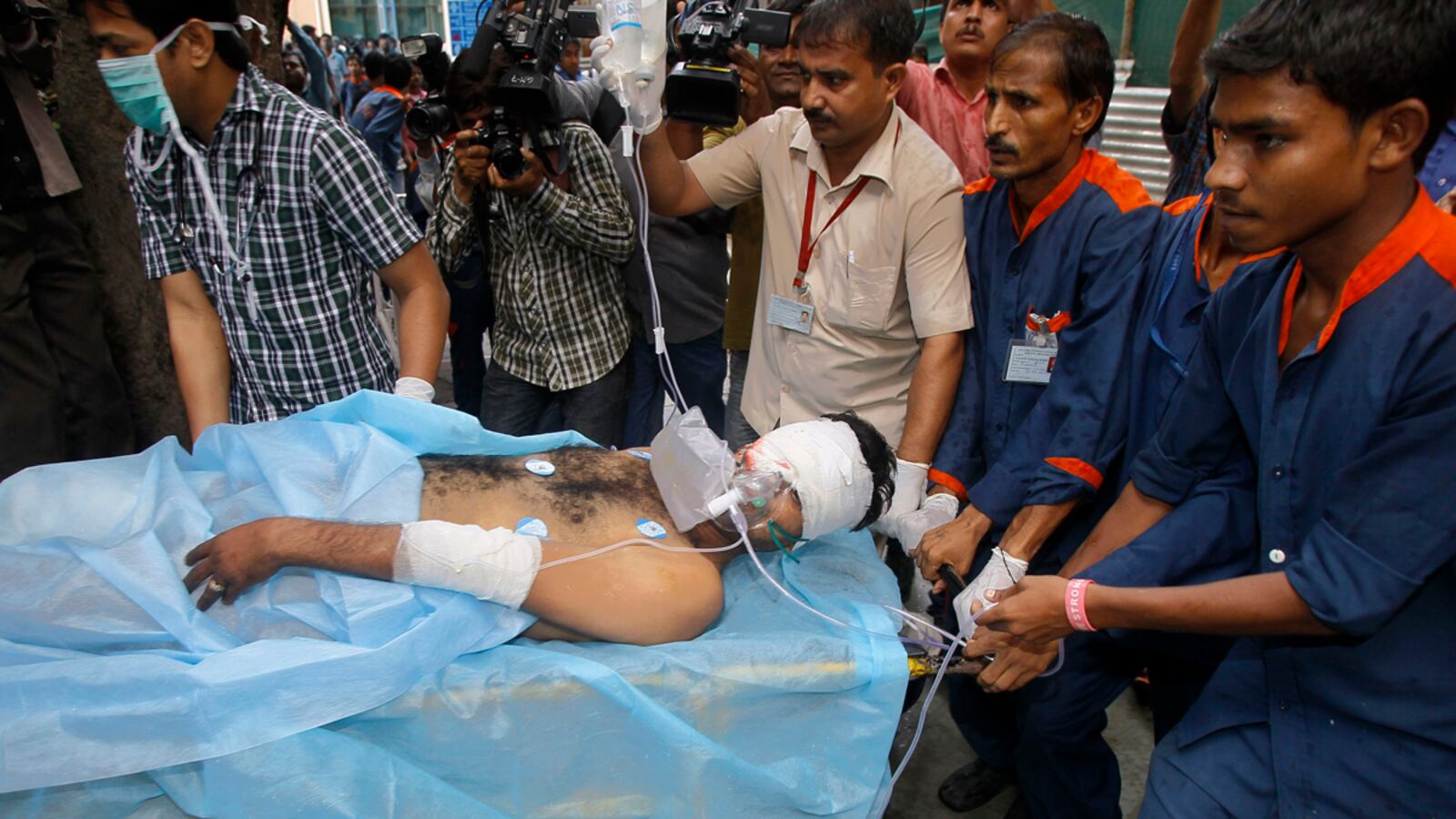 cheats/2011/09/07/11-killed-in-new-delhi-blast/india-bombing-new-delhi-court-cheat_zzbt51