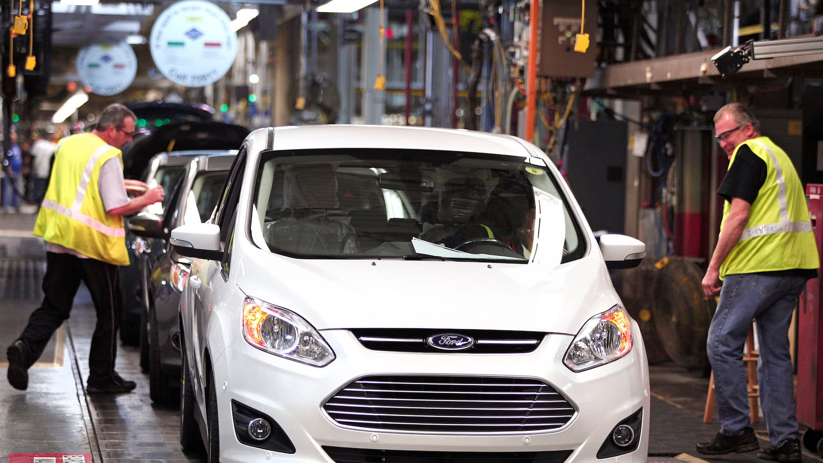 cheats/2013/01/11/ford-to-hire-2-200-u-s-employees/130111-ford-hired-salary-cheat_skjtvu