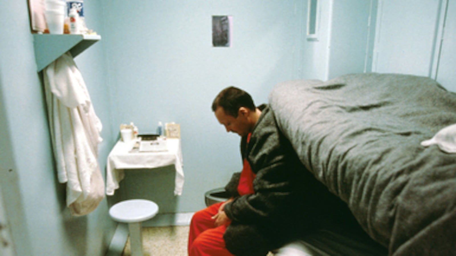 articles/2011/01/13/forget-the-hospital-go-to-prison-jared-loughner-and-the-incarcerated-mentally-ill/frazier-mentally-ill-inmate_152887_ep5fzu