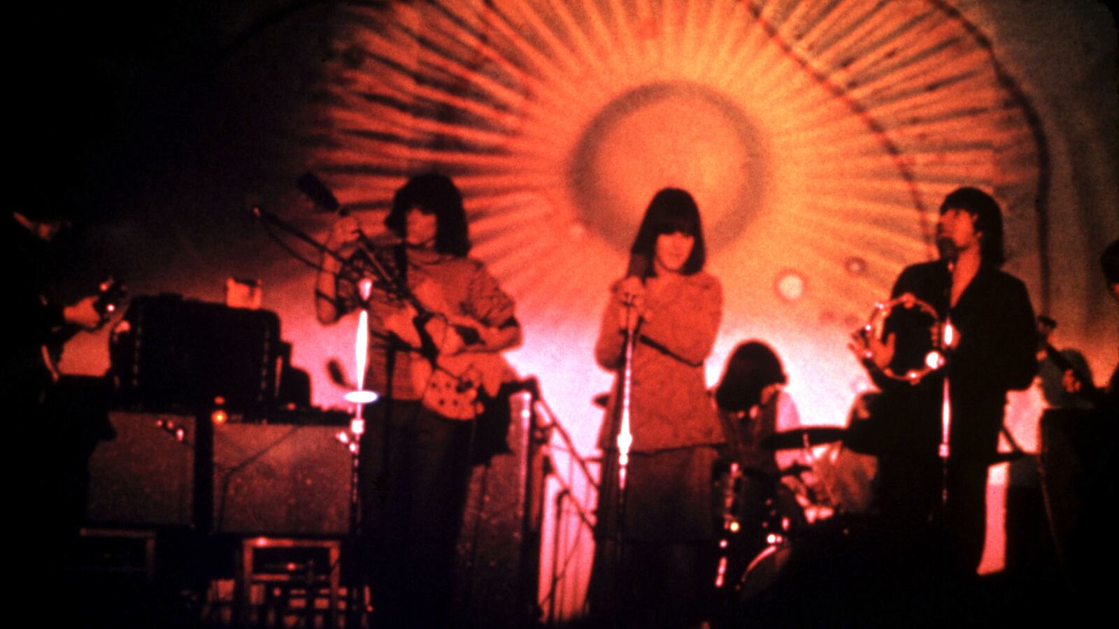 articles/2015/07/15/jefferson-airplane-turns-50-with-its-own-one-time-only-reunion/150714-joiner-jefferson-airplane-tease_ss2ulf