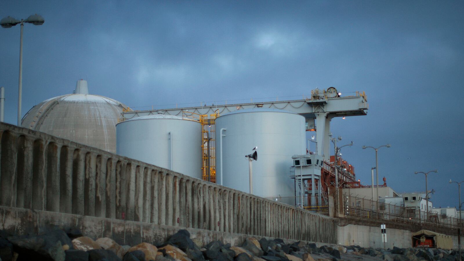 articles/2012/04/09/to-most-americans-it-doesn-t-feel-like-an-economic-recovery/141411868_ylvmry