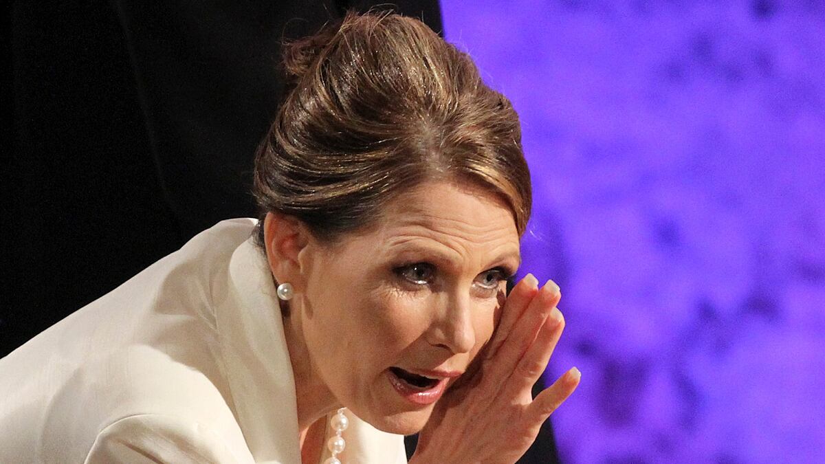 articles/2011/10/17/gop-debate-live-chat-cnn-western-republican-leadership-conference-host-in-las-vegas/gop-debate-livechat-teaser_l2k1ha