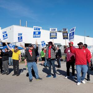 Striking United Auto Workers members