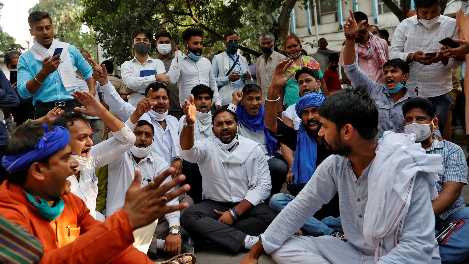 2020-09-29T103922Z_1958332454_RC2A8J93UNJ3_RTRMADP_3_INDIA-RAPE_cks0ik