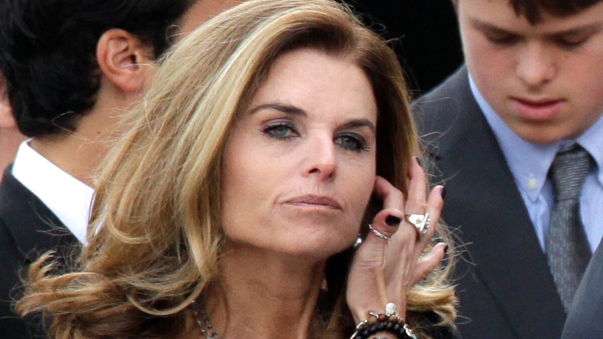 cheats/2012/09/28/maria-didn-t-want-arnold-to-run/maria-shriver-arnold-files-divorce-bennett_v4h0wo