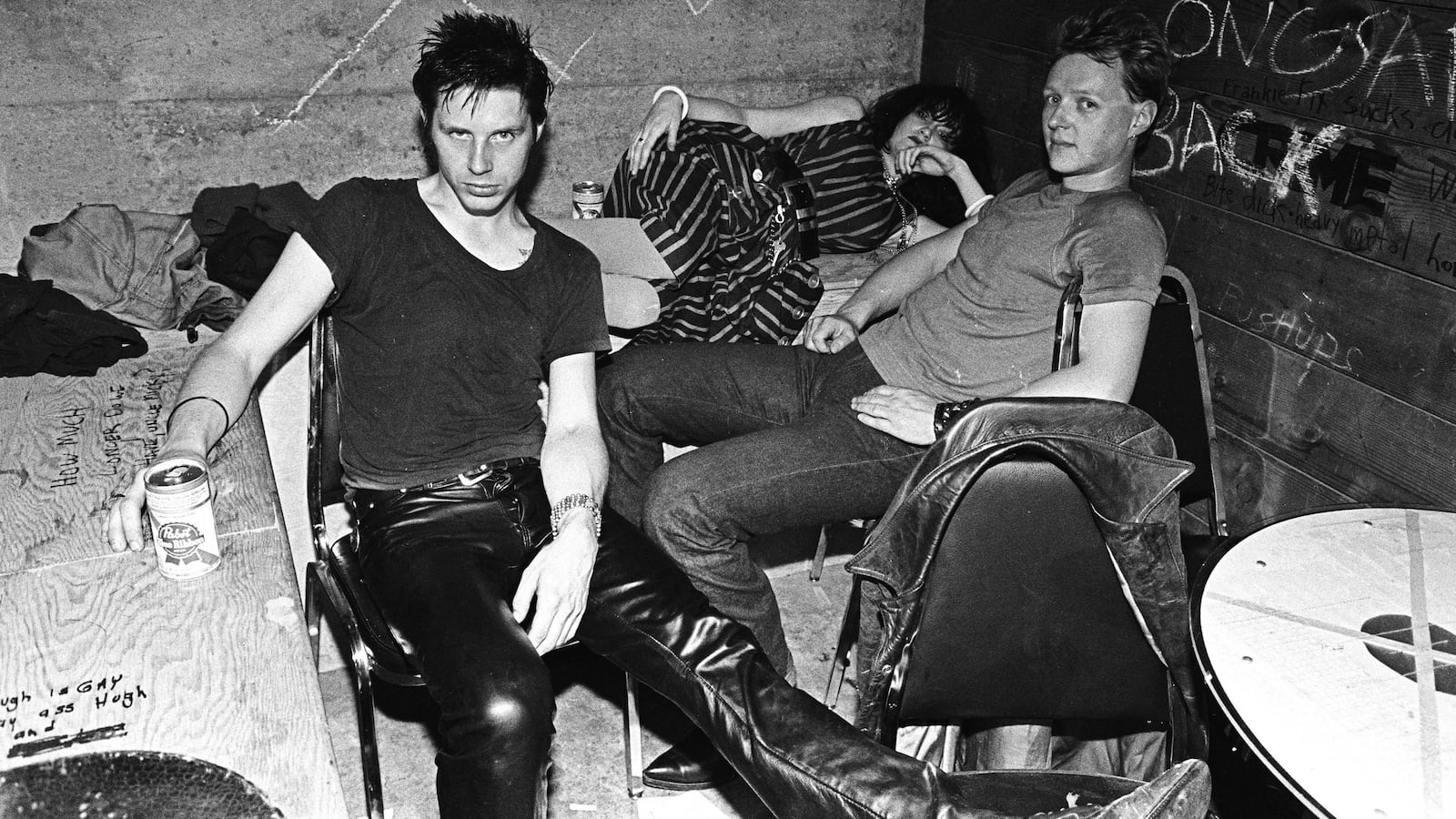 190705-Carrier-punk-band-x-tease_wrp41c