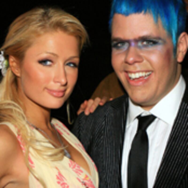 articles/2008/12/19/perez-hilton-get-famous-or-die-trying/oxfeld-perez_8101_wdfiwn