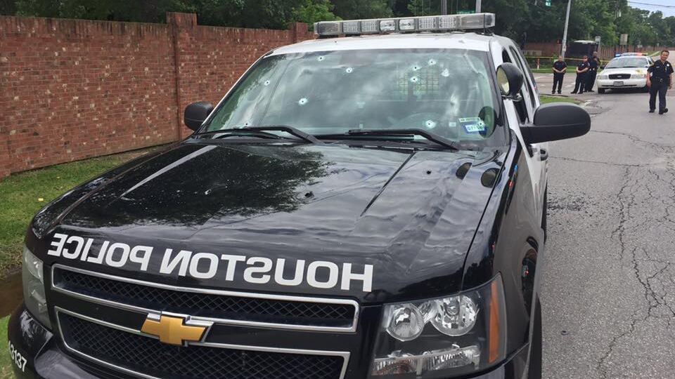 2016-05-29T120000Z_2082398218_TM3EC5T1IMK01_RTRMADP_3_HOUSTON-SHOOTING_thvra8