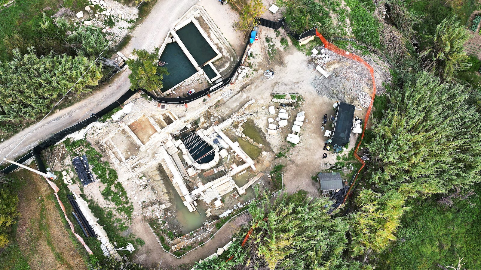 221112-moss-italy-bronzes-hero_o5fmpw