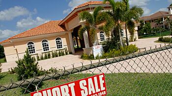 cheats/2010/09/30/jp-morgan-freezes-56000-foreclosures/foreclosures-1_yvkiv6