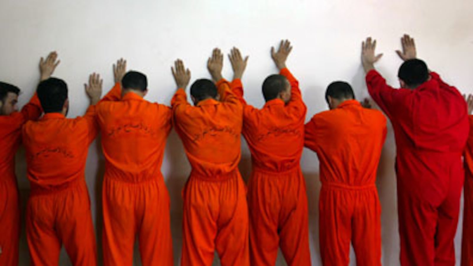 articles/2009/06/01/bottled-waterboarding/windrem-torture-1_xfzqhv