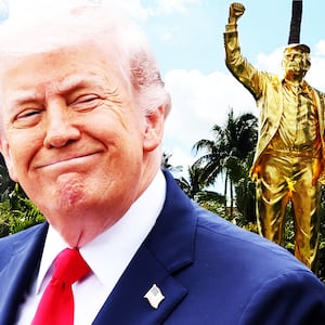 Donald Trump statue