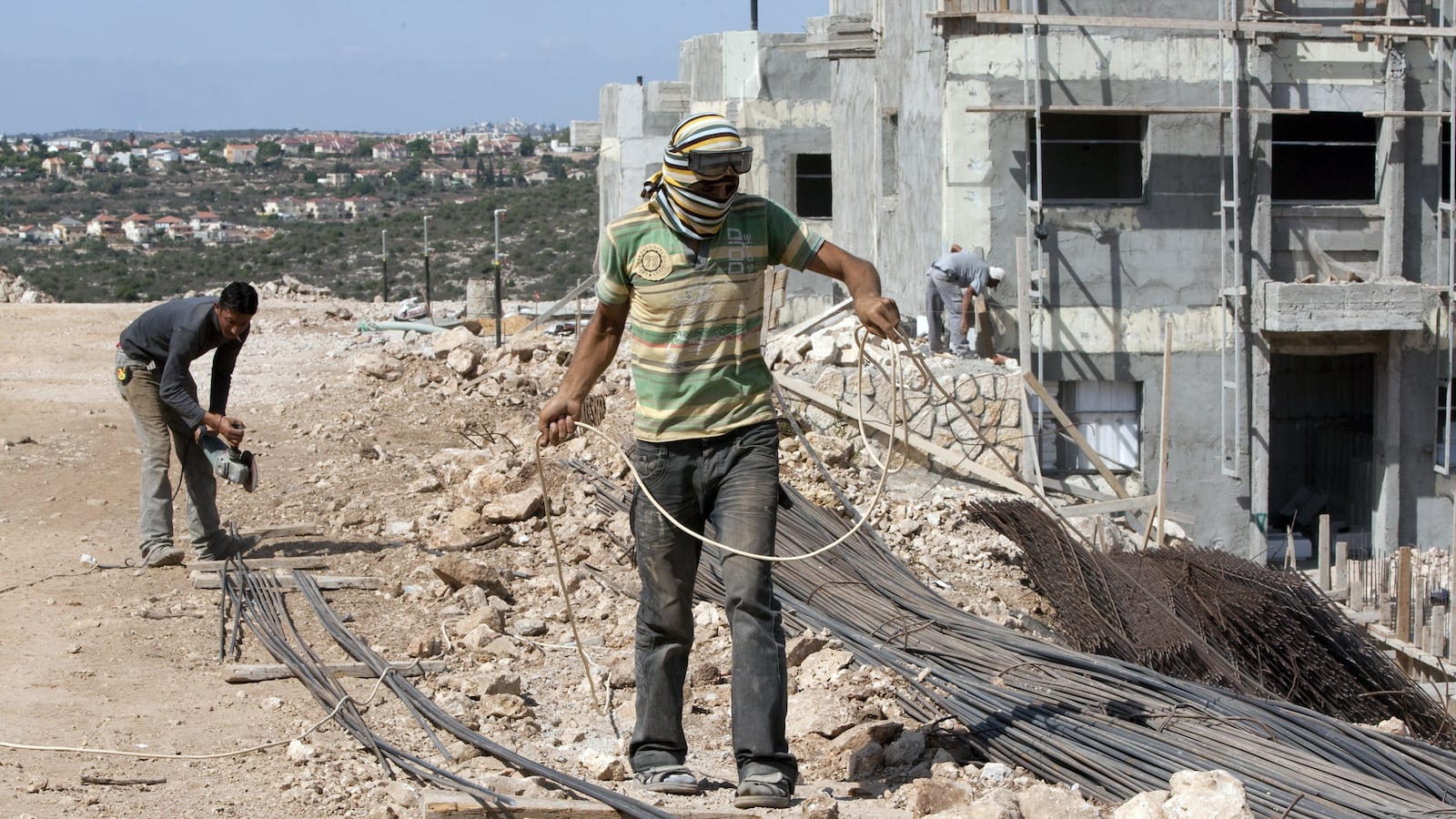 articles/2012/07/20/ariel-university-status/104790603_brp7em