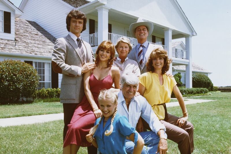 articles/2012/11/24/five-classic-dallas-moments-videos/dallas-classic-moments-strochlic-tease_oxgscf