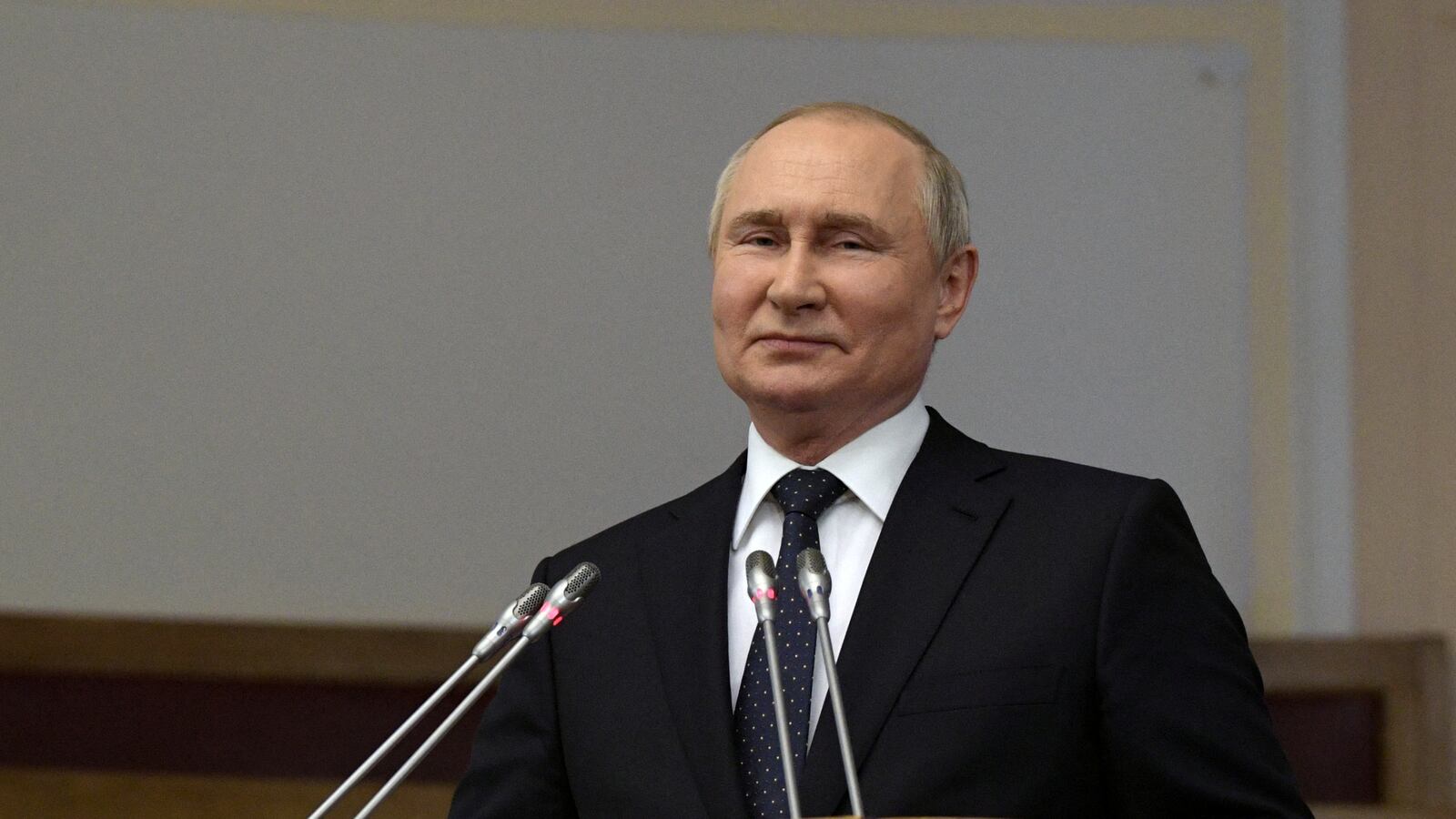 2022-04-27T151514Z_770835072_RC2RVT99RJ9V_RTRMADP_3_UKRAINE-CRISIS-PUTIN_ythqlm