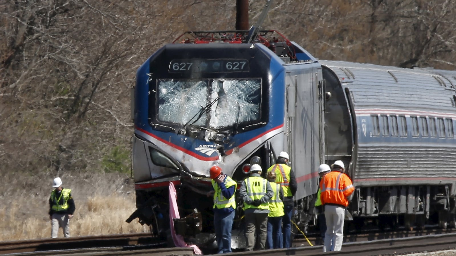 articles/2016/04/03/amtrak-crash-kills-two-more-on-deadly-stretch-of-pennsylvania-track/160403-lipp-amtrak-tease_ghlfsz