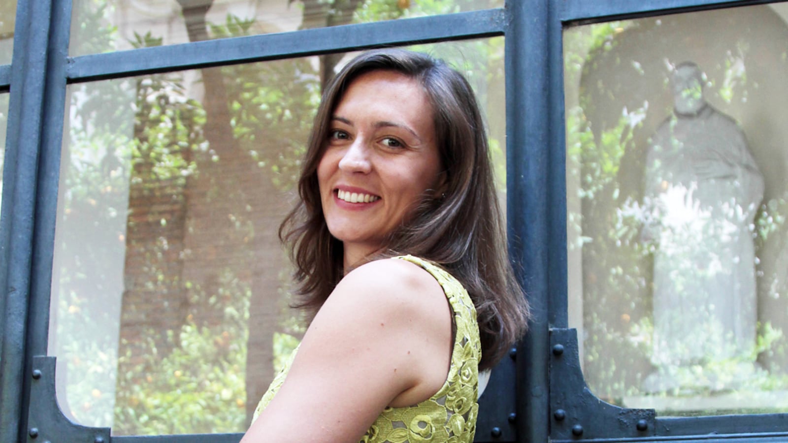 articles/2012/08/15/helping-children-after-foster-care-vanessa-diffenbaugh-s-how-i-write-interview/vanessa-diffenbaugh-charney_zrzgza