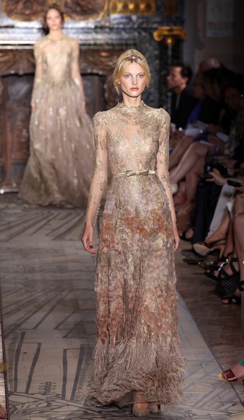 galleries/2011/07/07/armani-alaia-chanel-dior-best-of-paris-haute-couture-fall-2011/valentino-best-of-paris-couture_vimrch