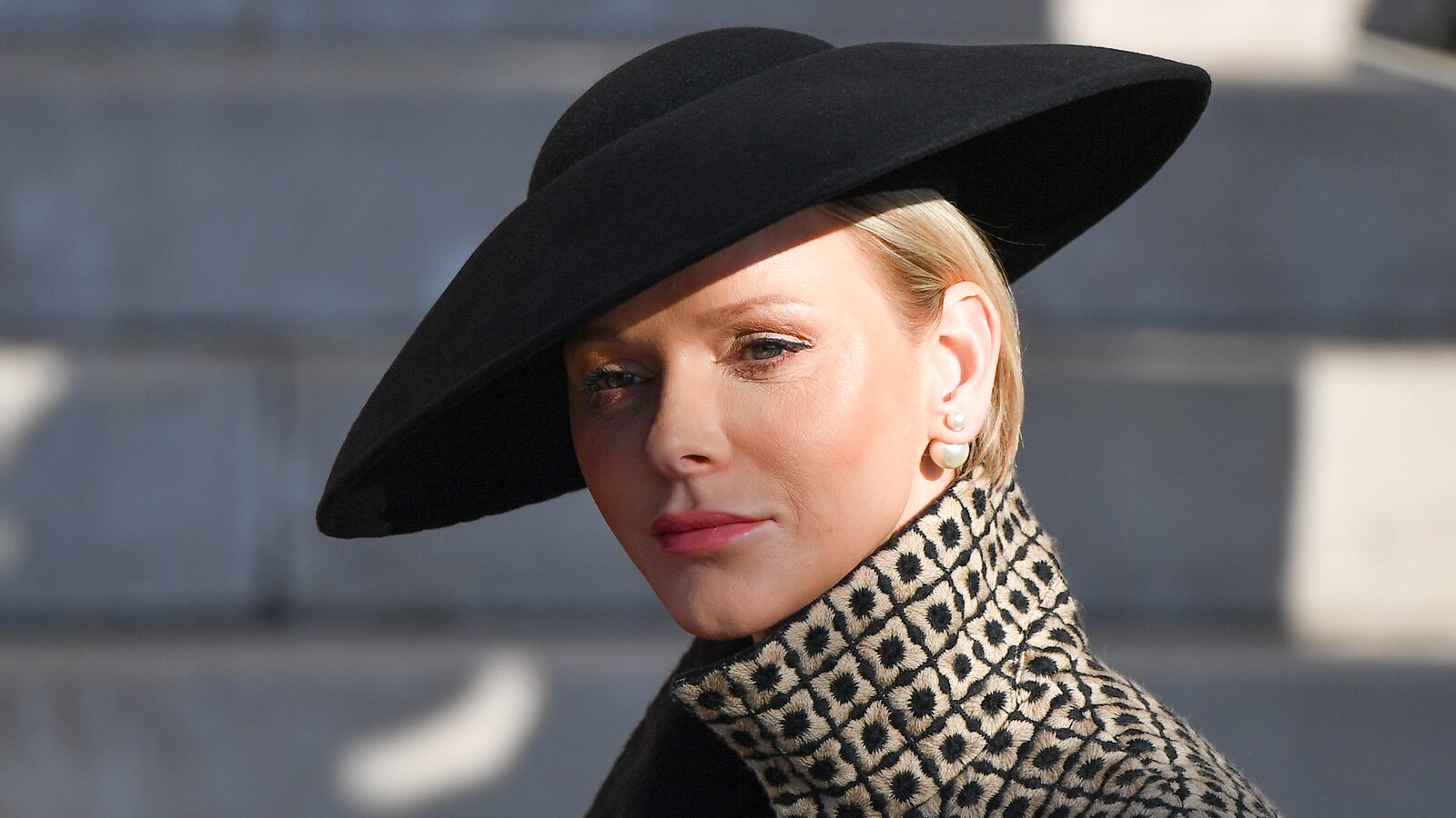 211128-princess-charlene-tease-01_ce5ssa