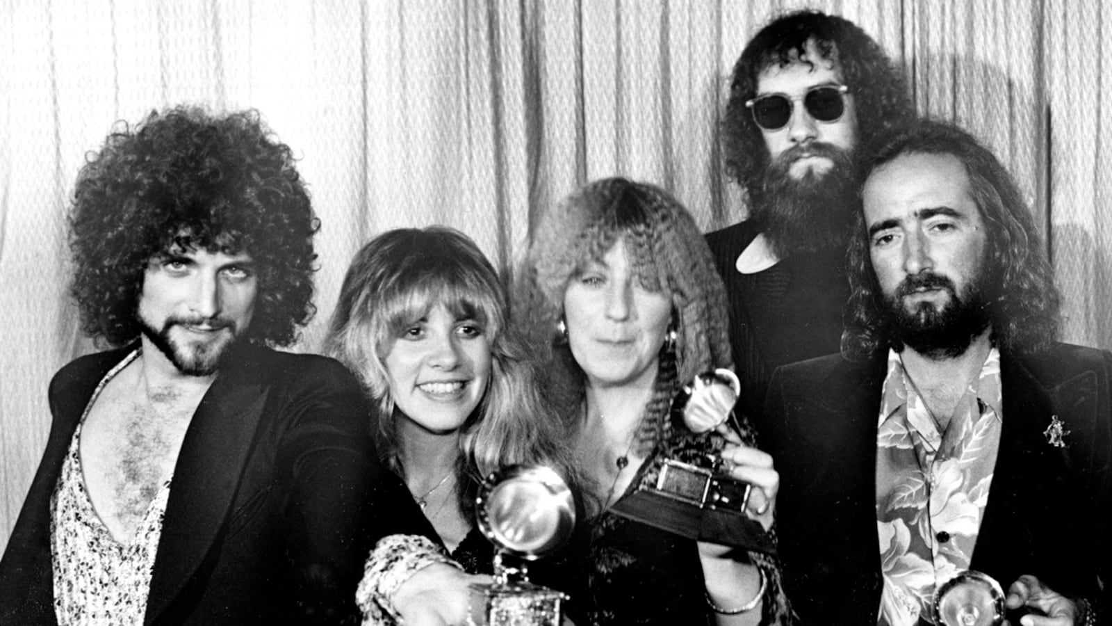 cheats/2012/12/05/fleetwood-mac-to-reunite/fleetwood-mac-reunite-cheat_d2kju8