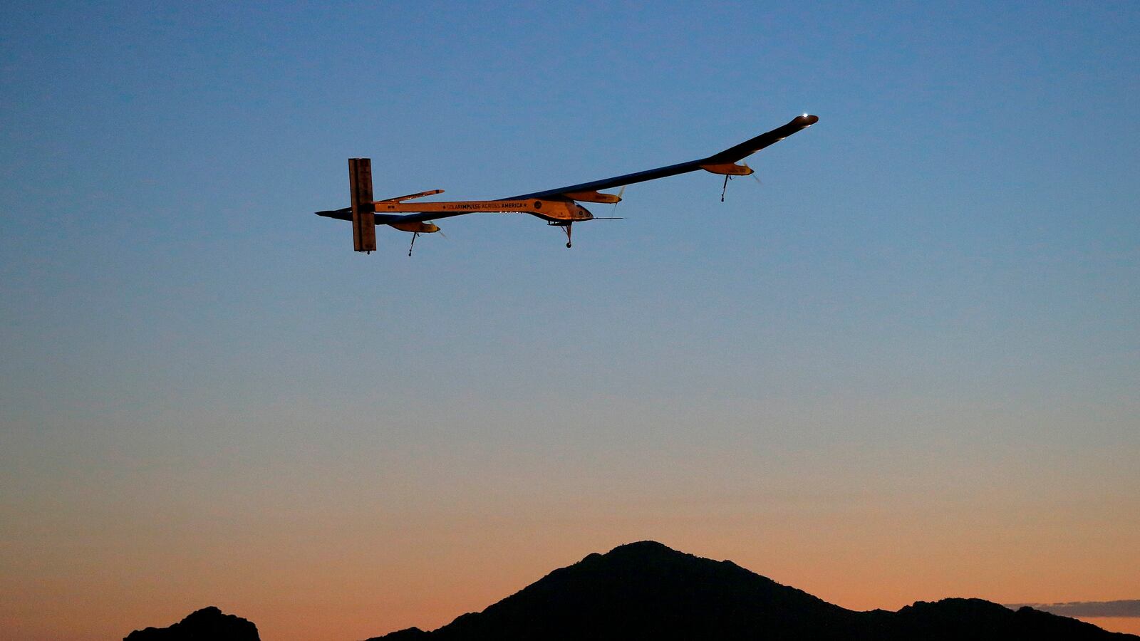 cheats/2013/07/06/solar-powered-plane-goes-cross-country/130706-solar-flight-cheat_lltjrl