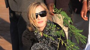 cheats/2009/10/28/madonna-makes-blog-plea-for-malawi/madonna-4_ldlu24