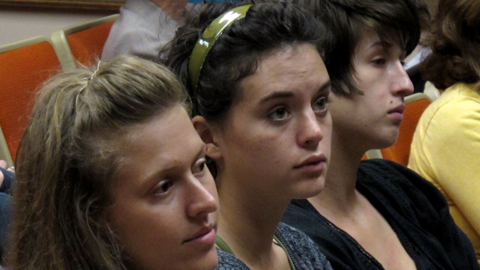 cheats/2011/10/12/topeka-kansas-decriminalizes-domestic-violence/topeka-kansas-domestic-violence-activists-cheat_bxcjnj