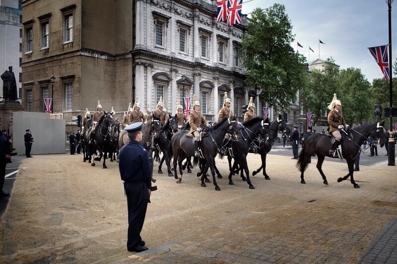 galleries/2011/04/28/royal-wedding-fans-camping-at-westminster-abbey/verzone-wedding---9_spx0tz