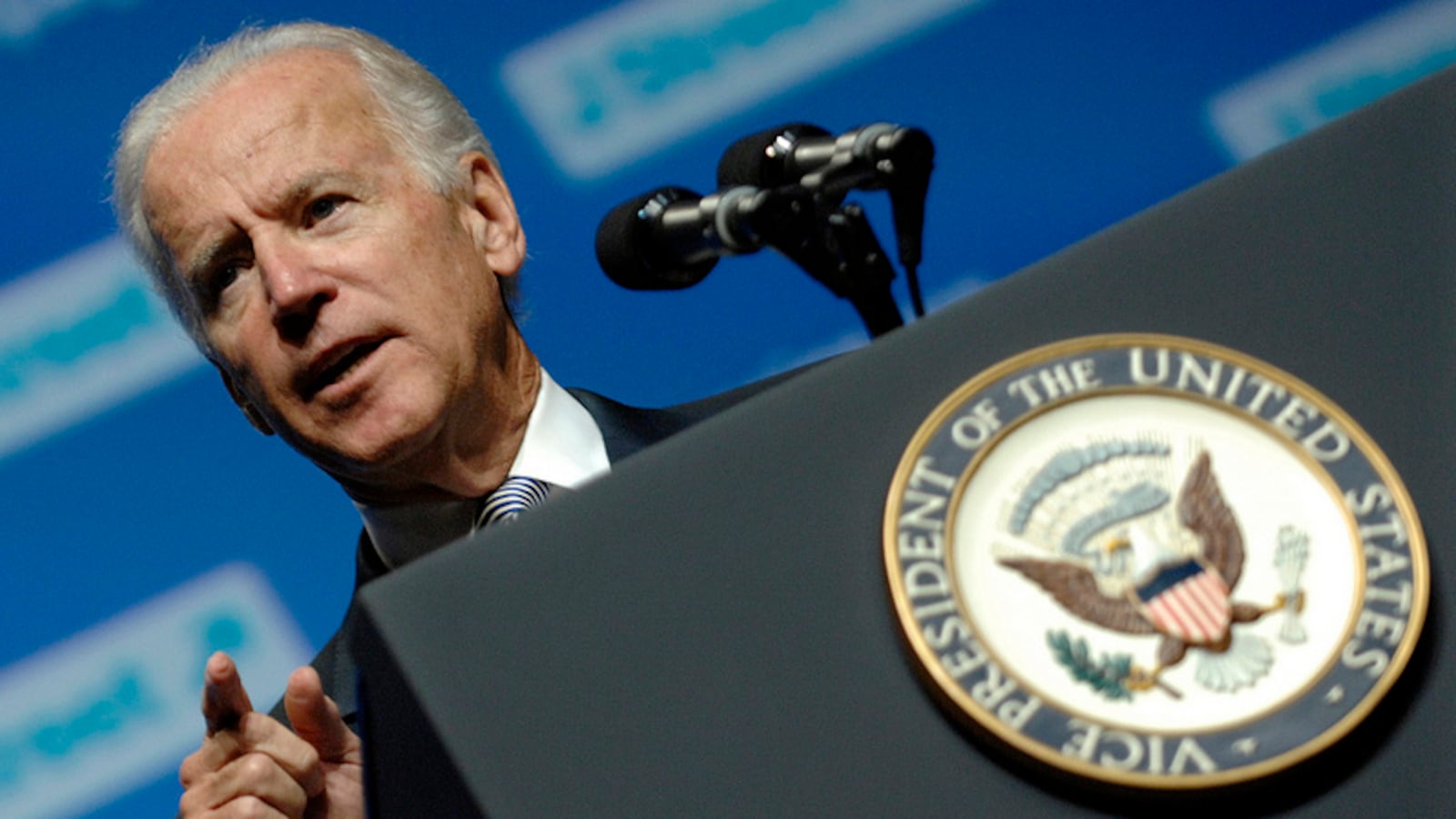 articles/2013/09/30/we-re-here-we-re-pro-israel-pro-peace-we-re-used-to-it-now-what/OZ_Biden_JStreet_vipqmj