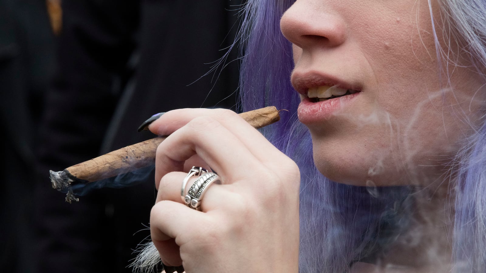 articles/2016/11/07/these-9-states-can-neuter-the-war-on-drugs-this-week-with-a-vote/161107-oneil-pot-ballot-tease_owli6m