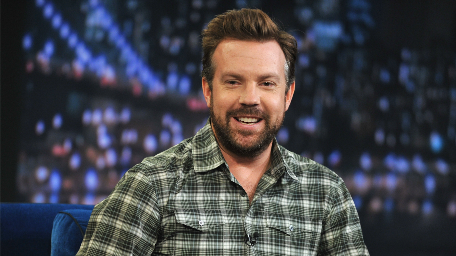 cheats/2013/07/25/jason-sudeikis-leaving-snl/jason-sudeikis-returns-snl-cheat_ftym2t