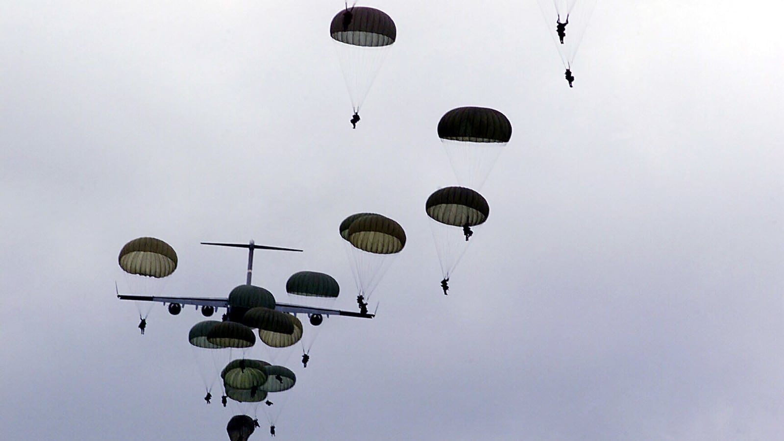 articles/2014/07/25/u-s-soldiers-accused-of-rape-in-italy-hope-to-go-free-in-america/140725-nadeau-military-rape-tease_dd3gqo