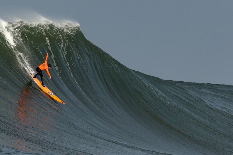 galleries/2014/01/25/with-monster-waves-rolling-in-surfing-s-best-hit-mavericks-photos/mavericks2014-8_czgzo6
