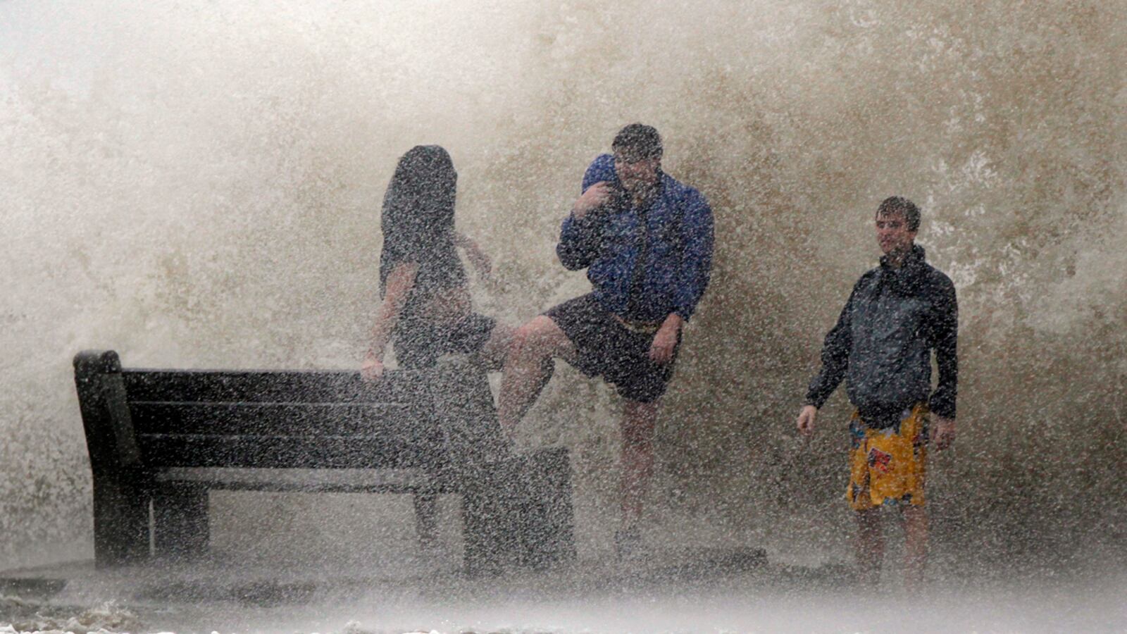 articles/2012/08/29/waiting-out-hurricane-isaac-in-new-orleans/isaac-nola-reckdahl_uvcrqp