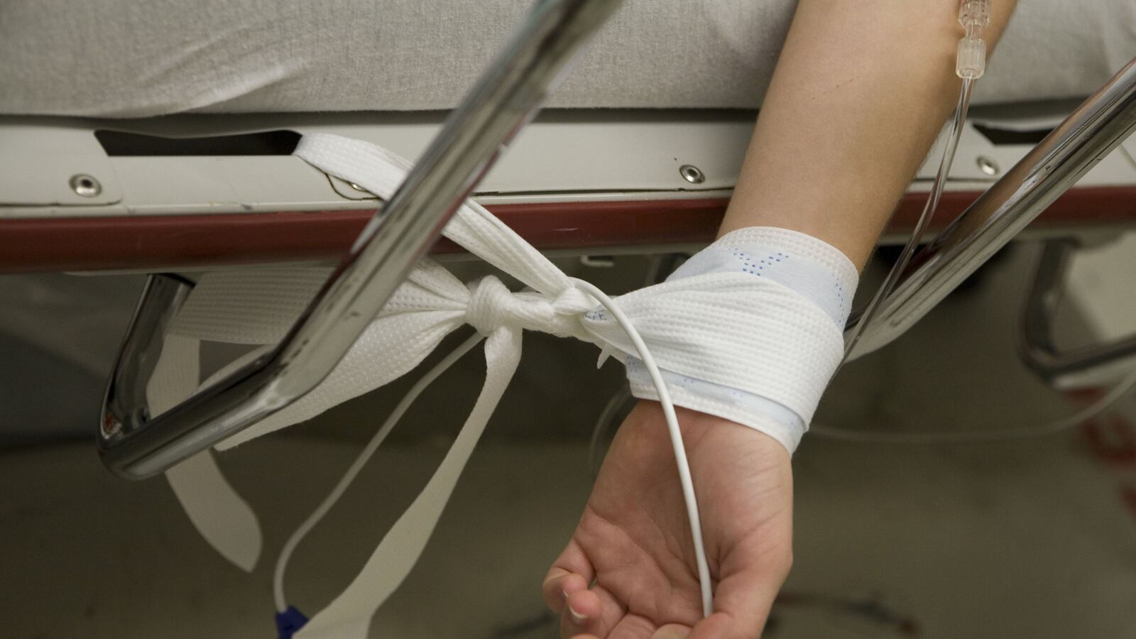 articles/2014/03/19/how-american-hopsitals-are-failing-mentally-ill-kids/140318-zadrozny-mental-tease_mmgjky